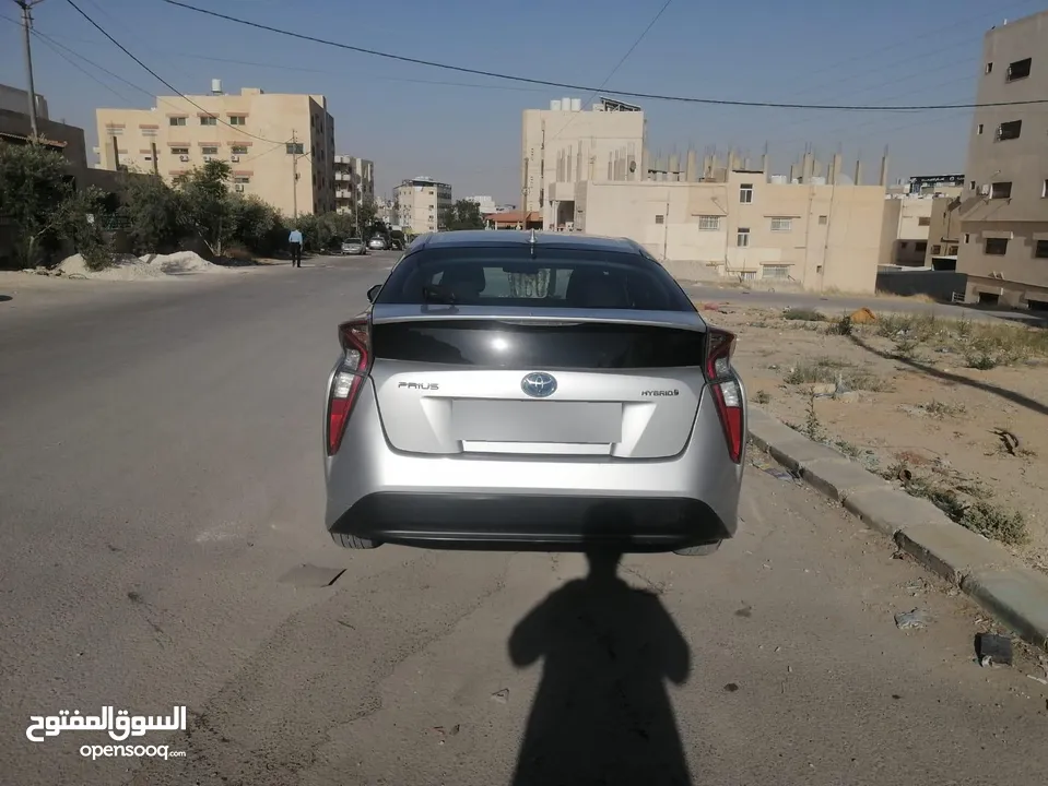 تويوتا بريوس 2017