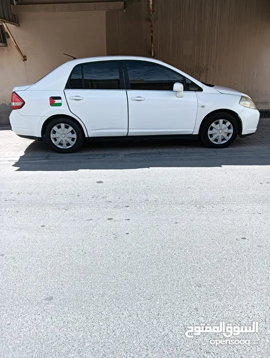 Nissan Tiida 2008