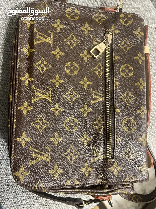 Louis Vuitton شنطه لويس فيتون