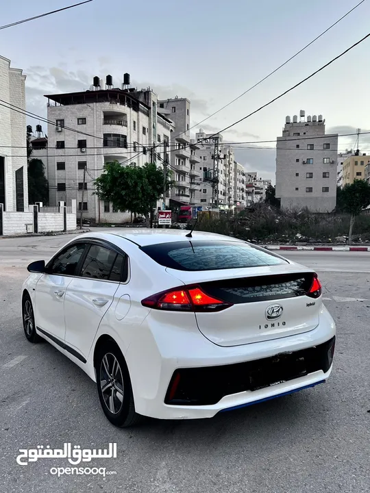 ايونيك هايبرد نخب اول بسعر مغري