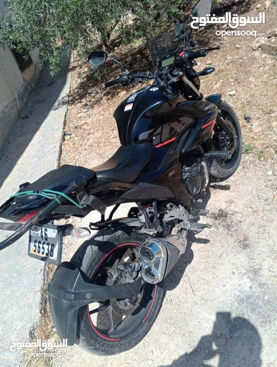 دراجة جيكسر 150سسي ستريت