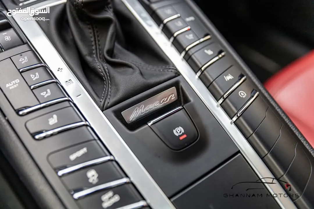 Porsche Mecan 2.0L Turbo وارد وكالة نقل