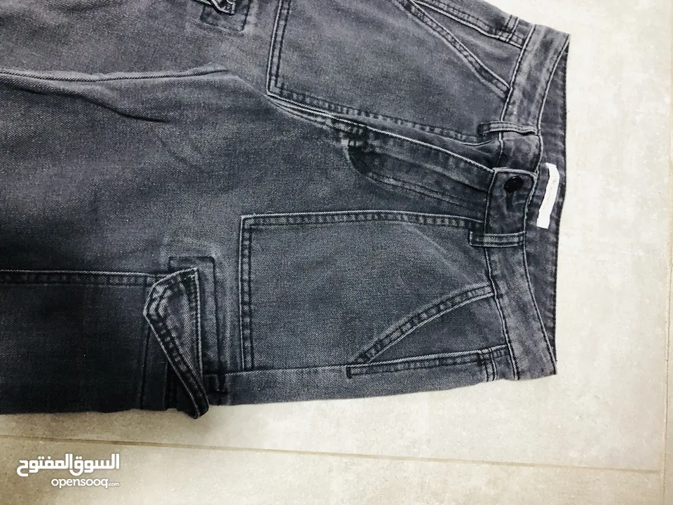 بنطلون اسود مع اجياب(تريندي) سايز 26