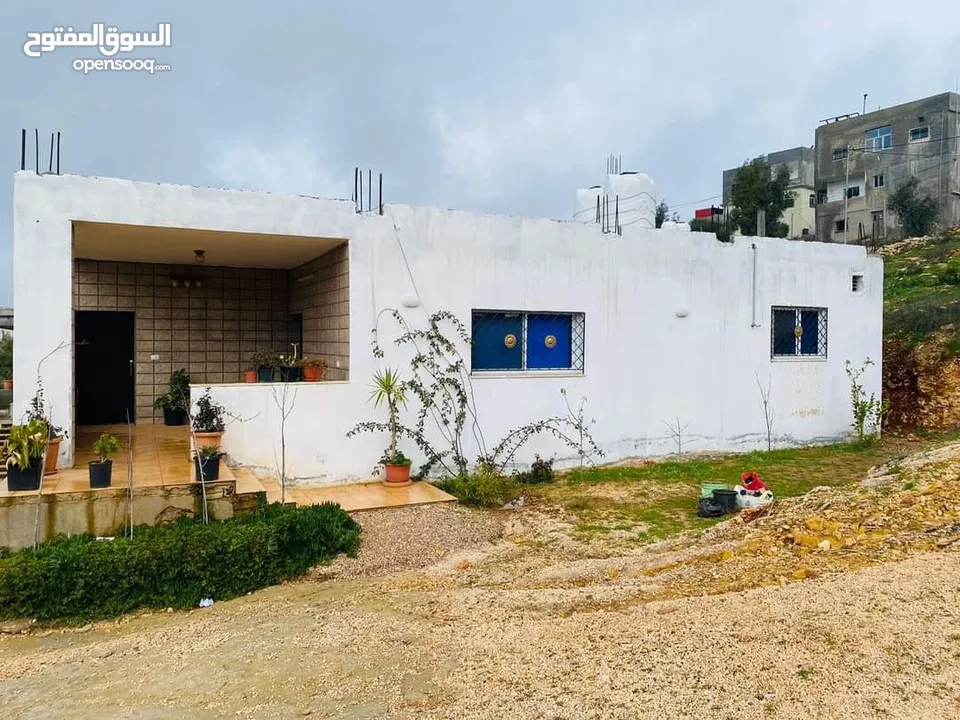 منزل مستقل للبيع في ساكب/منطقة المسرب