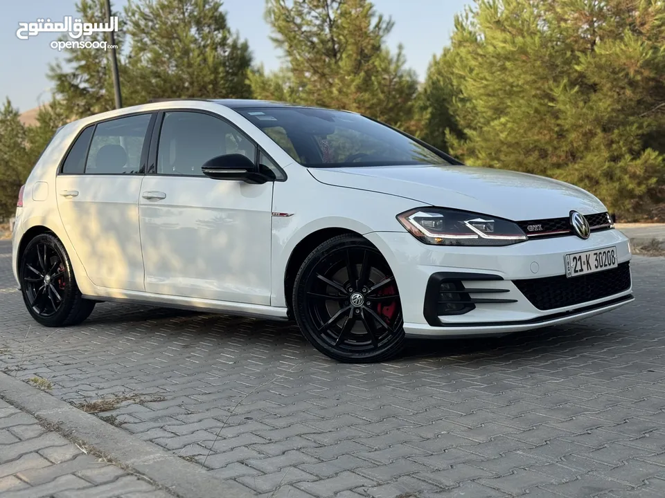 Volkswagen Golf  GTI. 2021