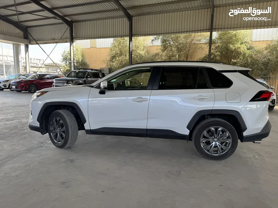 Toyota Rav4 2023 XLE Premium