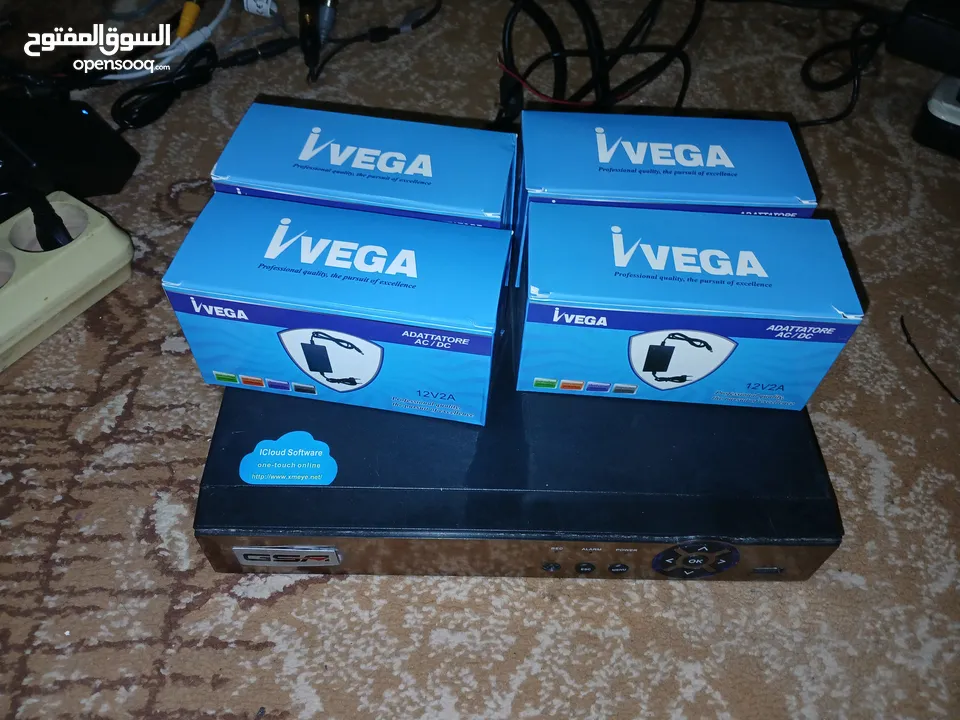 كاميرات مراقبة 2 ميجا مستعمل وحالة ممتازه ويوجد كاميرا بالكرتونه ومحولات بالكرتونه شغالات عالفحص