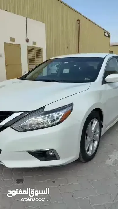 NISSAN ALTIMA SR  2017 وارد بحالة ممتازة