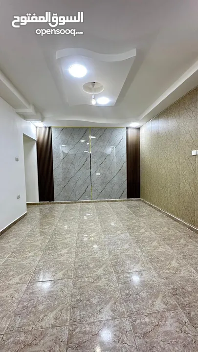 شقة للبيع مع مطبخ راكب الحي الجنوبي منطقة الرابية.                            ..