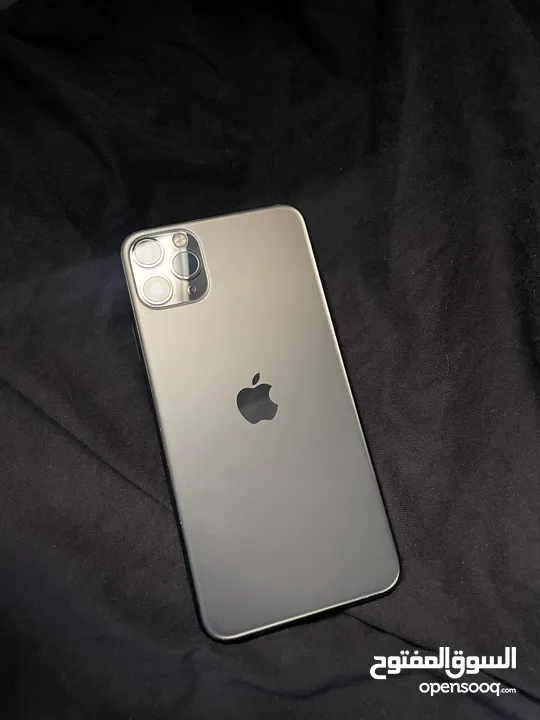 iPhone 11 pro max  265 gb .   سعر حرق   .....بطارية 87
