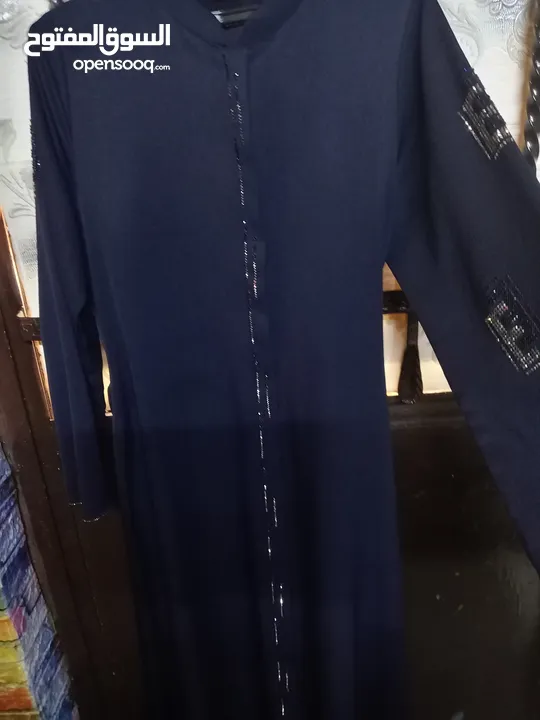 فساتين وعبايات وجلابيب