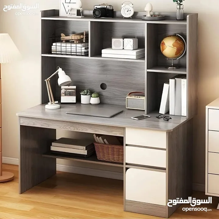 مكتب دارسي أنيق وعملي تصميم ذكي  ليوفر مساحة كبيرة مناسب المدارس والجامعات اللابتوب والكمبيوتر .