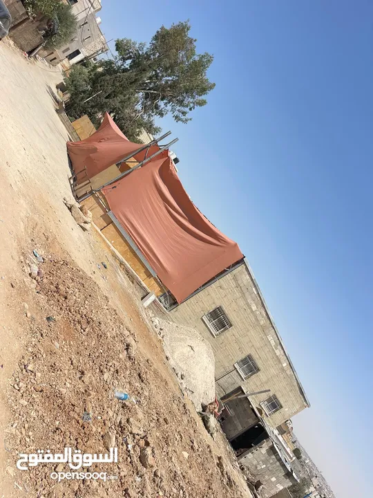 منزل مستقل مع مخازن تجارية للبيع والتنازل فوري