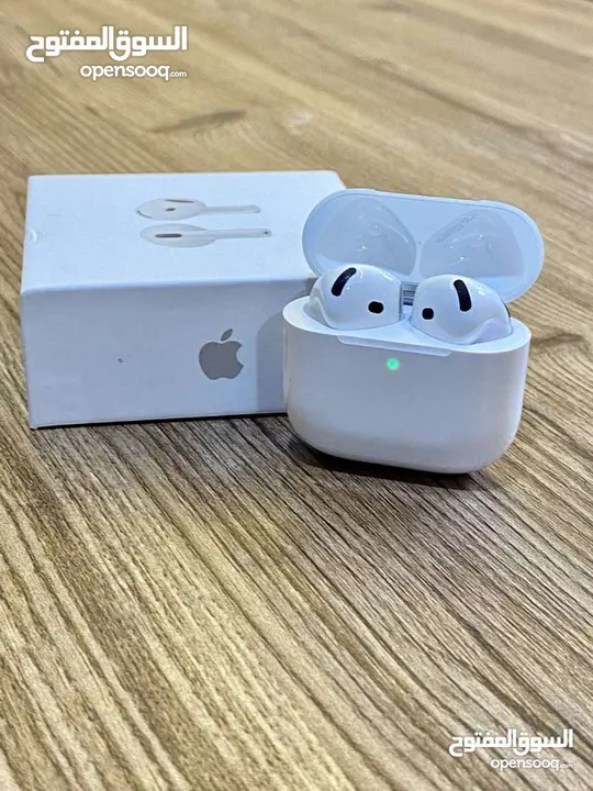 أختار الأصلي وريح راسك النسخة الأحدث والأقوى  بطارية تصل إلى 5ساعات من الأستخدام Apple AirPods 4 AN