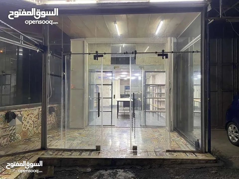 محل للاجار يصلح لان يكون مكتب او مصلحه لكافه الاعمال في وسط البلد