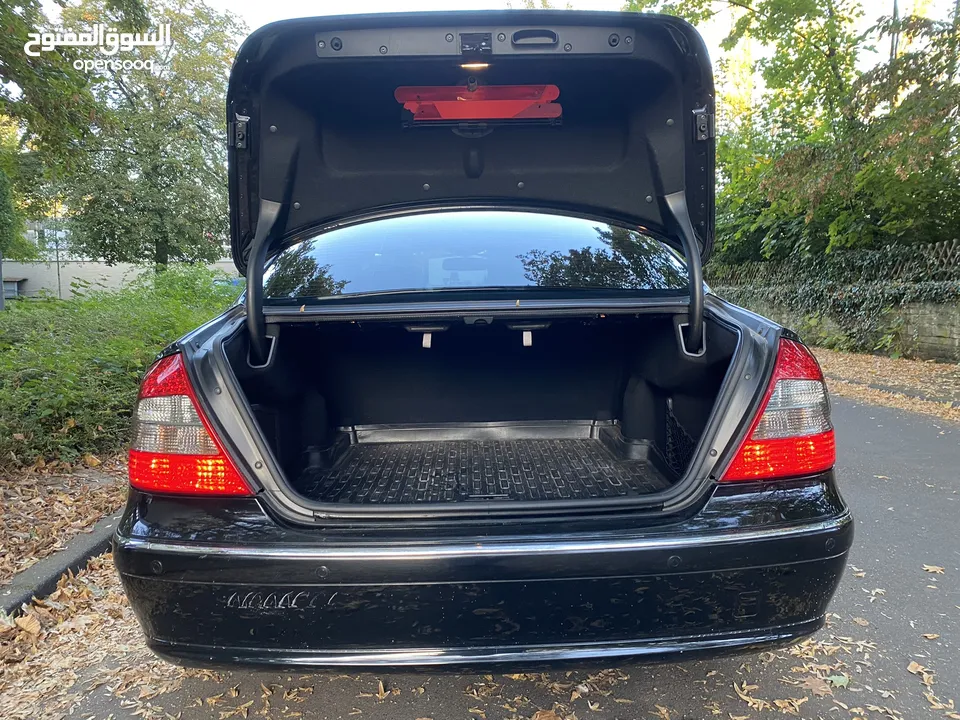 Mercedes Benz E280 v6