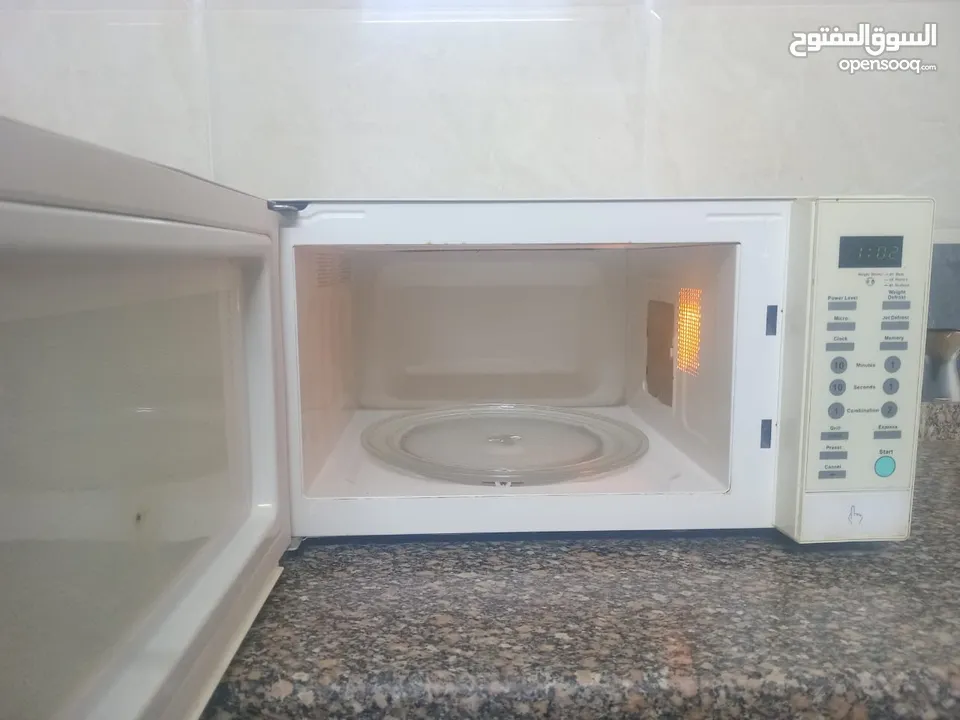غاز أيطالي ست عيون +ميكرويف سوني ابيض ممتاز