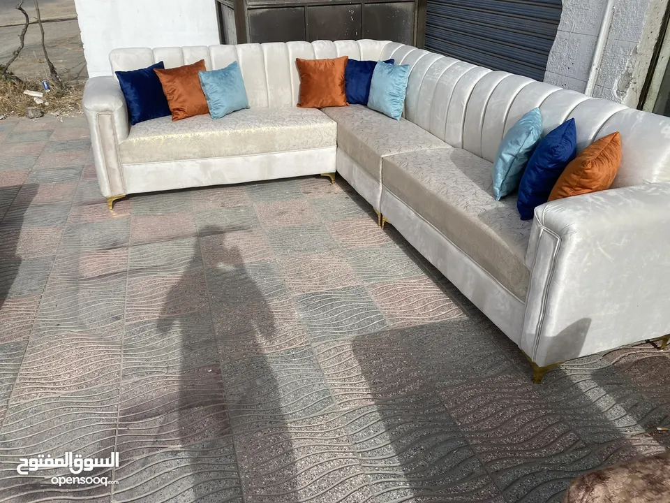 عرض خاص كورنر 9 مقاعد مع كنب مزدوجة + بفه + 7 مخدات