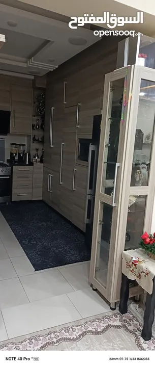 شقه ارضيه بشارع الاردن حي المنصور 176متر داخلي وخارجي 100