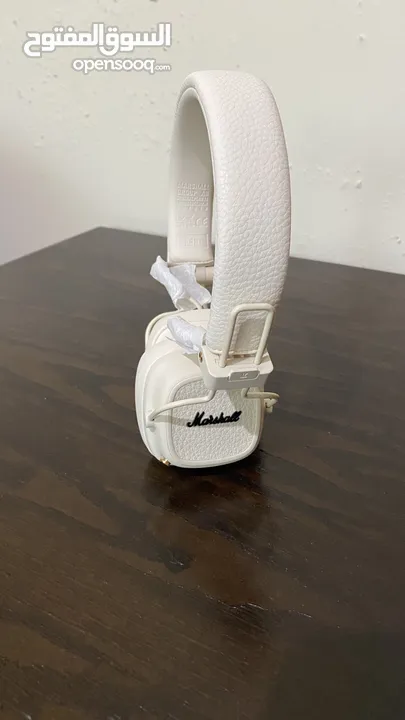 Marshall Major V Wireless on-ear headphones with 100+ hours of playtime.