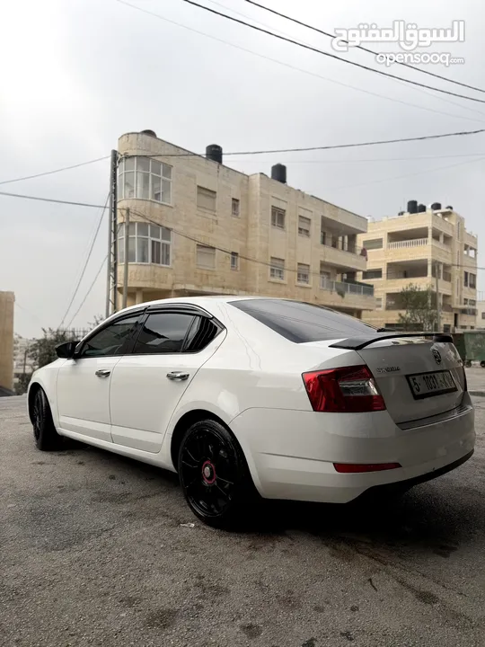 سكودا_اوكتافيا