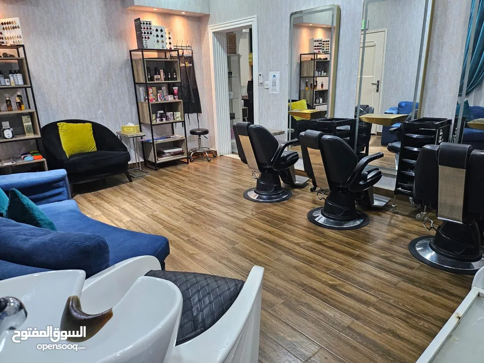 صالون نسائي فرصة استثمارية مميزة - للبيع مركز تجميل فاخر (صالون للسيدات) من المالك مباشرة بالشارقة