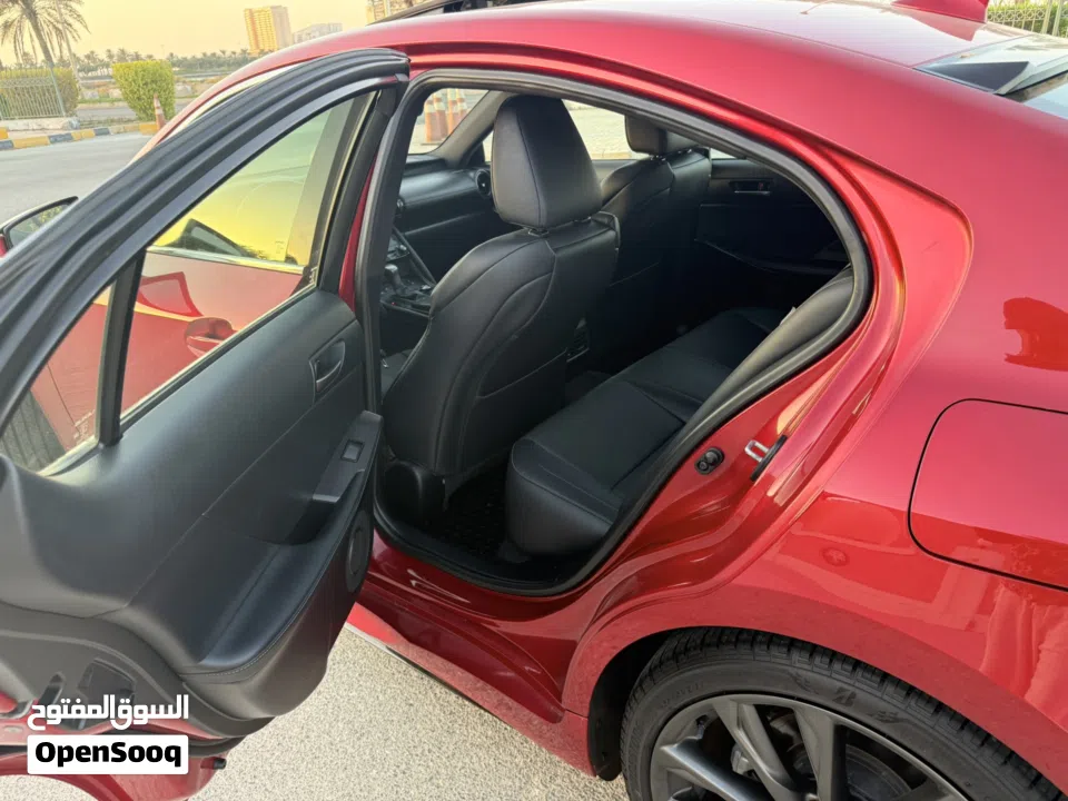 فل اوبشن  IS 300 F Sport 2023 لكزس   Lexus IS 300 F Sport 2023 – Full Option