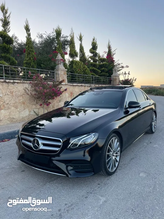 Mercedes benz E300 بحالة الوكالة