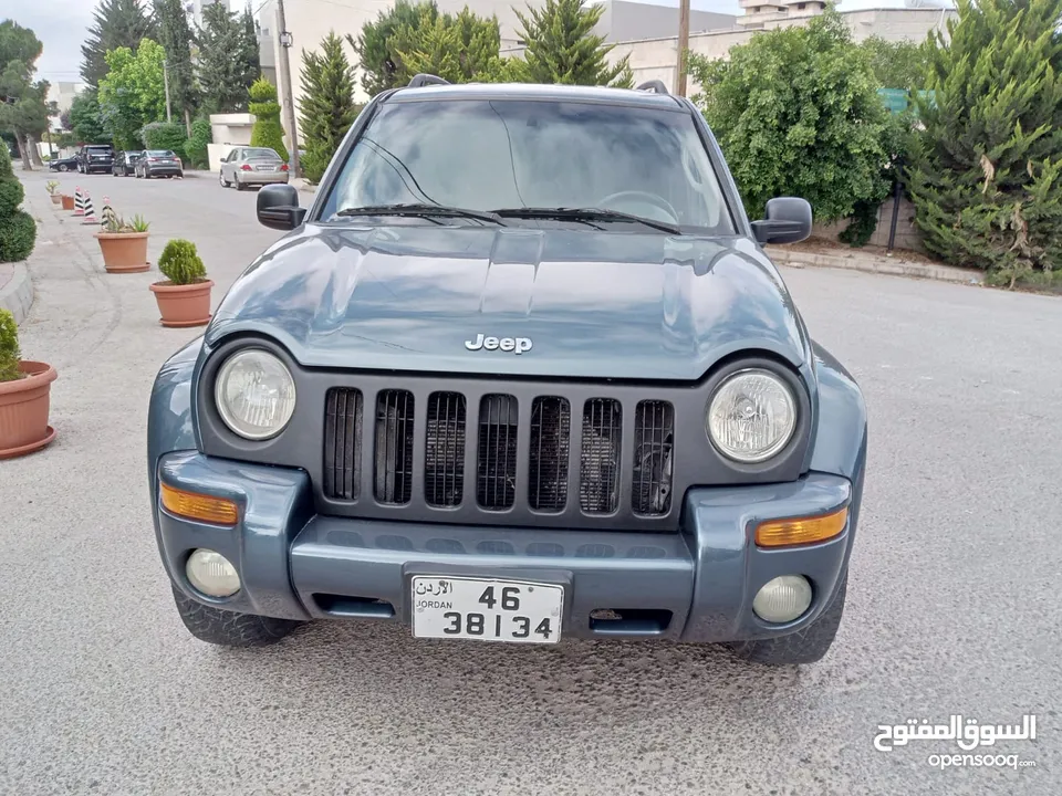 جيب ليبرتي موديل 2002 للبيع بسعر 3900