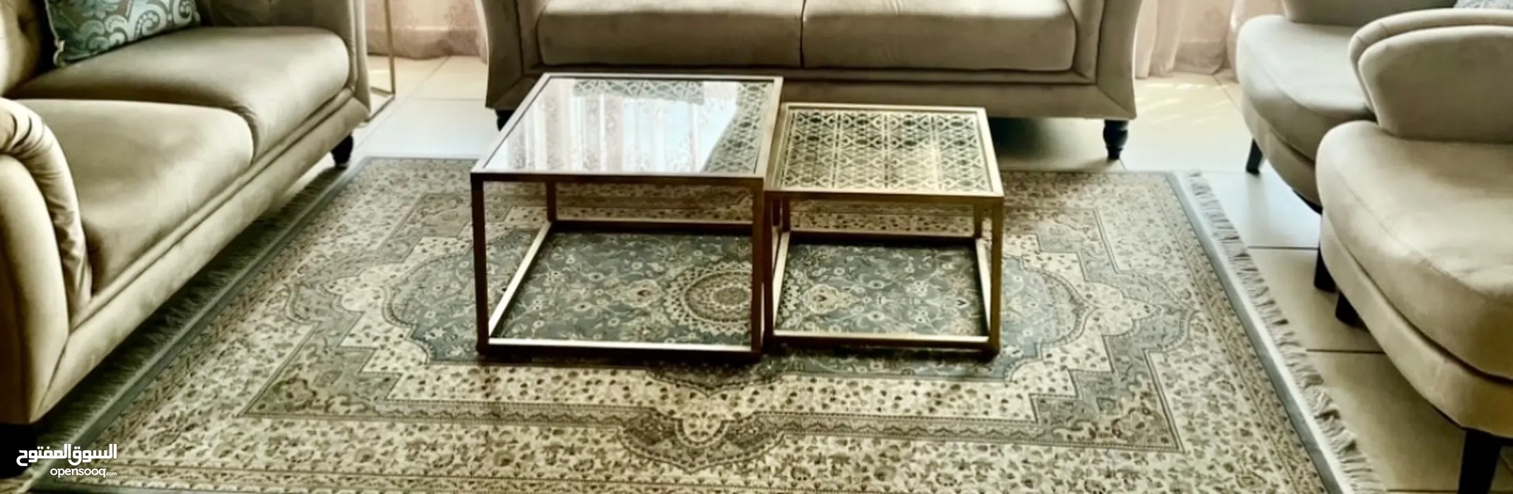 Stackable coffee table set