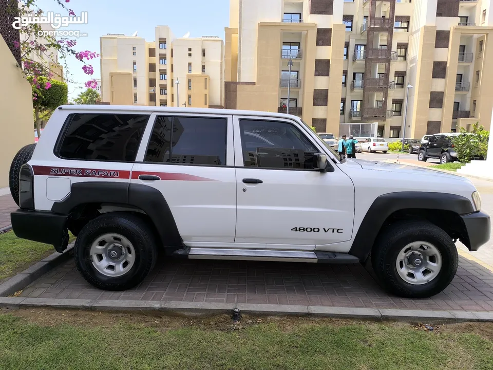 Patrol Safari 2015 Oman Car 254k km