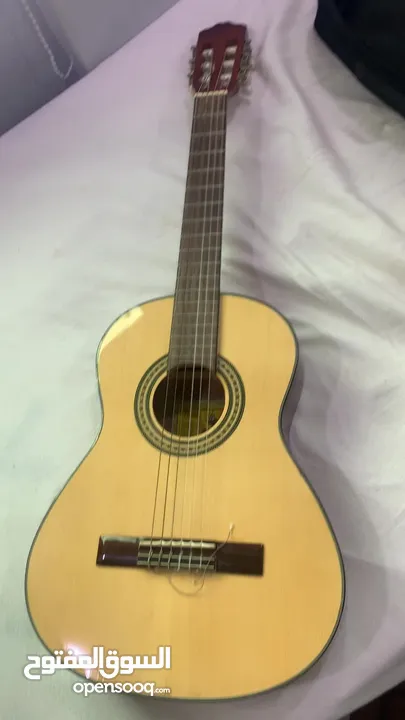 جيتار الماني احترافي ‏Voggy’s Kindergitarre بحالة ممتازة وجودة رائعة.