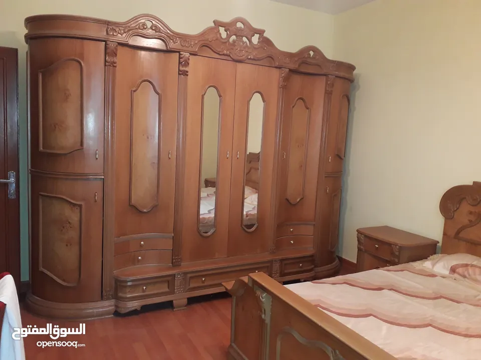 غرفة نوم للبيع تفصيل محلي ملبسة قشرة زيتون