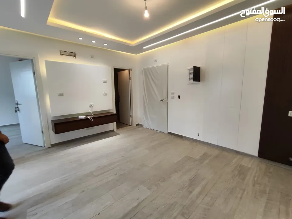 شقه غير مفروشه للايجار
