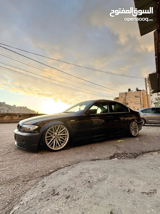 Bmw E46  موديل 2005 مطور 2500 سته سلندر برخصه جير اتومتيك فتحة سقف  غرفه ريكارو مع فورمايكا