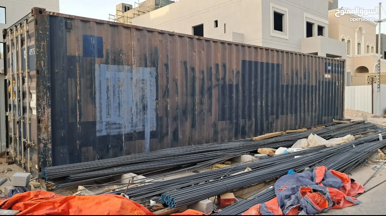 للبيع كونتنر 40 قدم موديل 2006 نظيف السعر 900 دينار وقابل للمساومة بالمعقول