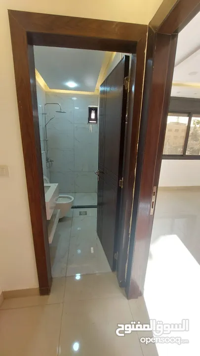 شقة للايجار سوبر ديلوكس من المالك مباشرة  في المدينة الرياضية دخلة فندق الارز