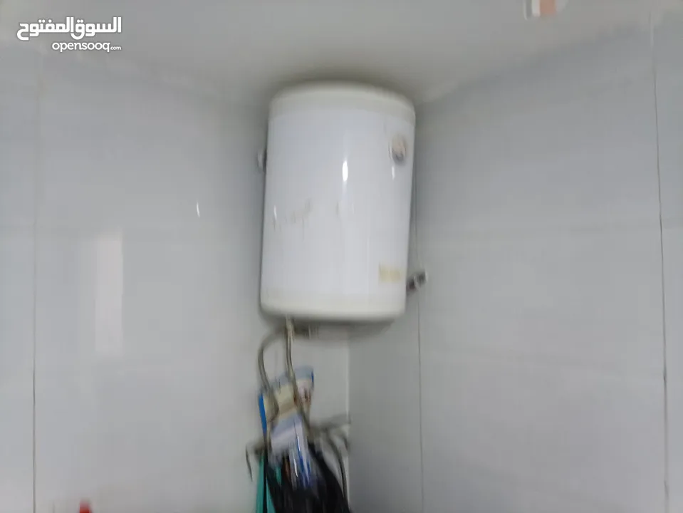 مطعم شاورما وبروستد وسناكات