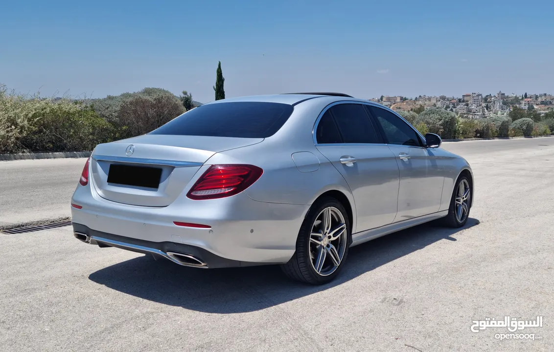 Mercedes Benz E200- 2017-  AMG Full Full ++ بحالة الوكالة من جميعة