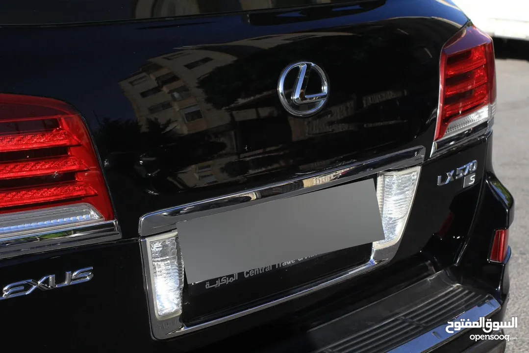 لكزس موديل lx570s 2015
