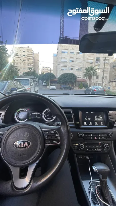 كيا نيرو ستاندرد موديل 2018 لون ازرق - كحلي