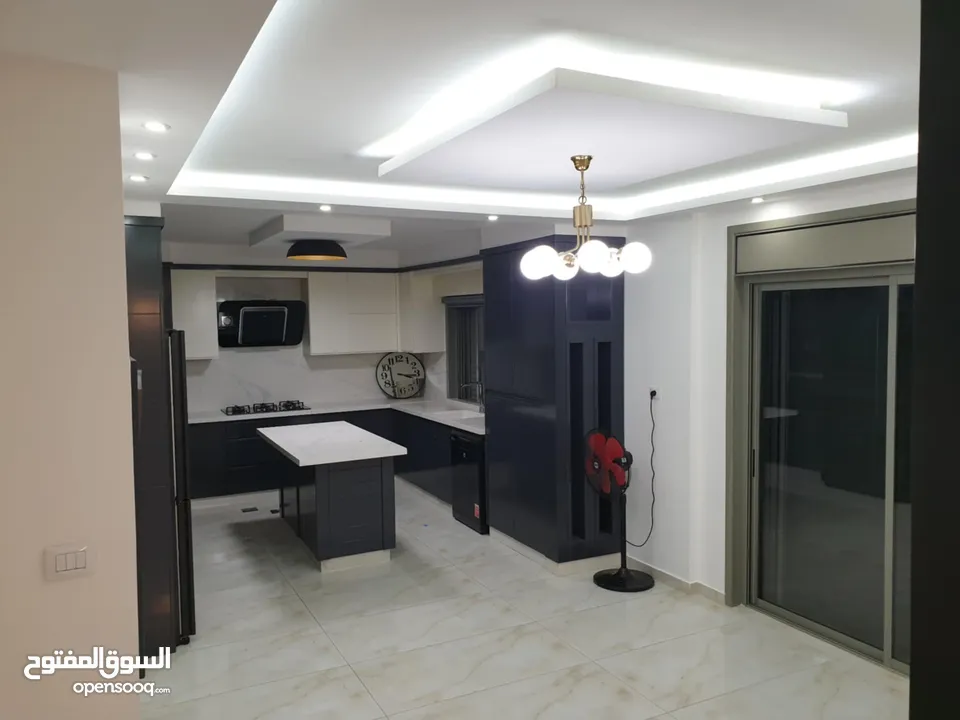 شقة فاخرة للبيع في الطيرة – 185م – تشطيب جديد