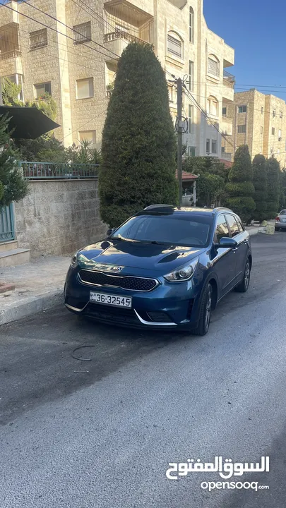 كيا نيرو ستاندرد موديل 2018 لون ازرق - كحلي