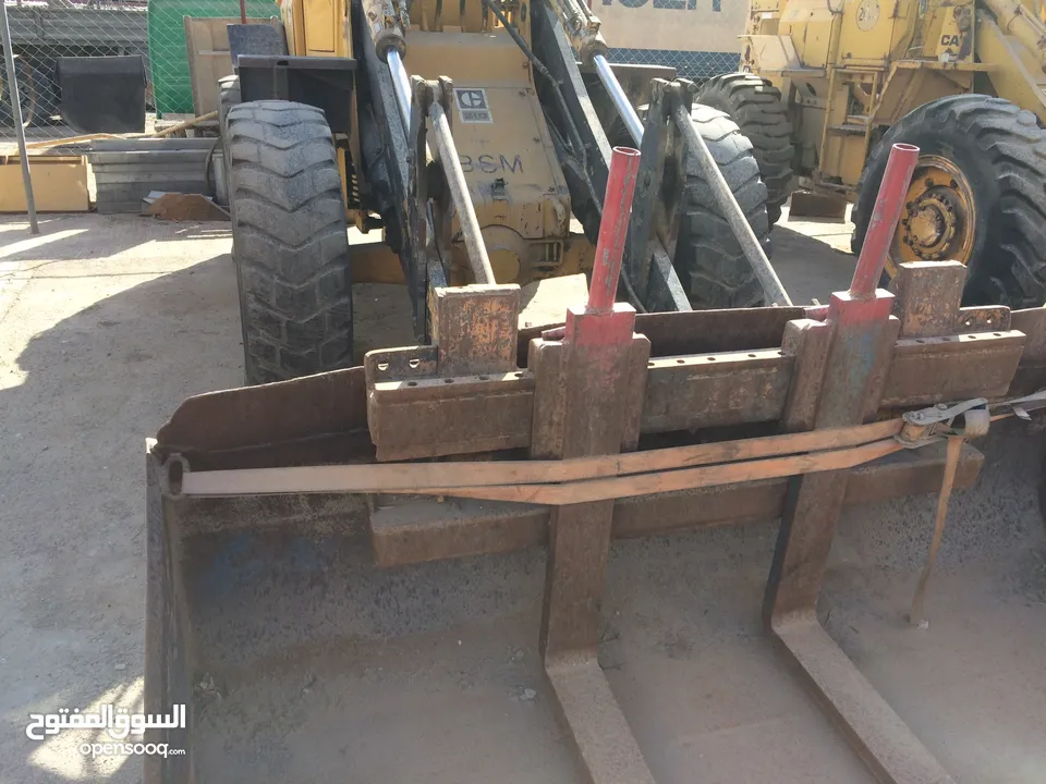 CATERPILLAR 910