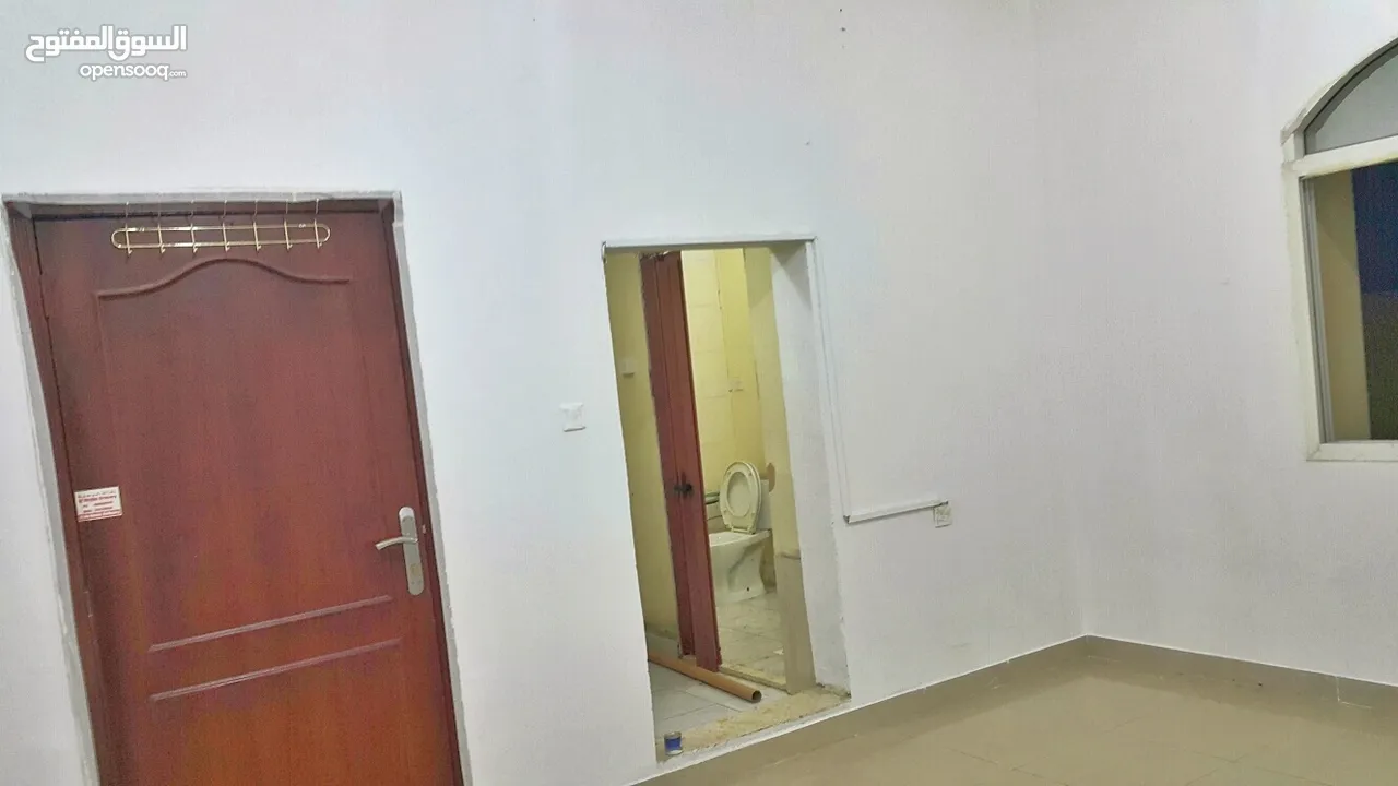 استوديو للايجار بالغرافة / studio for rent in Gharrafah