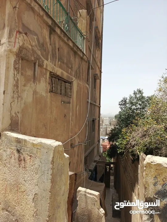 للبيع عماره في جبل النصر دخل سنوي 8000