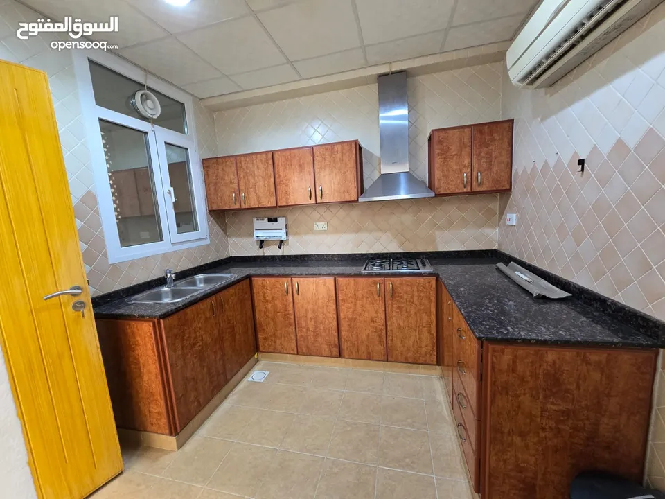 شقة للايجار في مدينة السلطان قابوس - 2BHK apartment for Rent in MQ