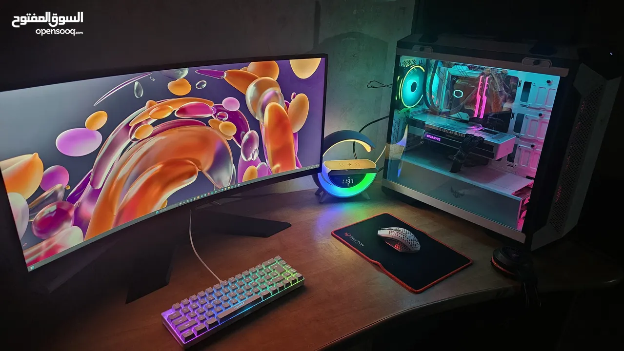 جهاز كمبيوتر gaming مستعمل شبه جديد ولا خدش و الكراتين اغلبها موجود  المعني يتواصل