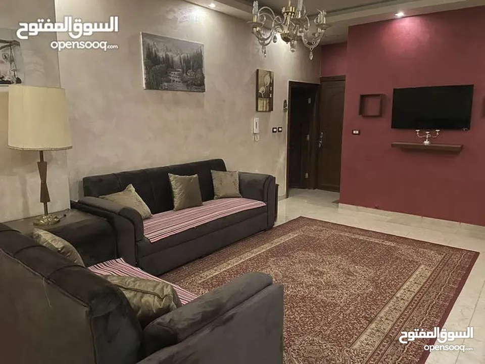 شقة فارغة 3 نوم 3 حمامات 125م للايجار