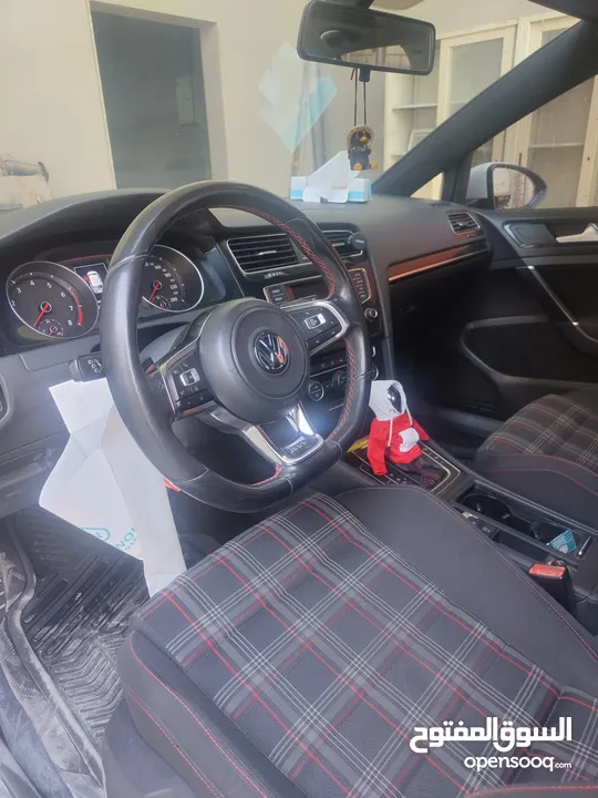 Volkswagen golf GTI للبيع نظيف لدواعي السفر المستعجل